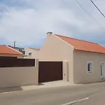 Zeca Holidays -atalaia Fall Mezanine Ideal Trabalhar