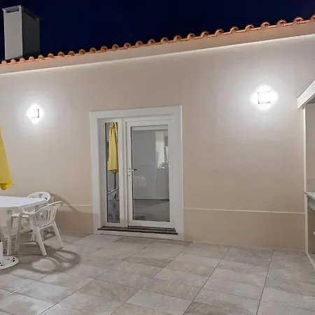 Zeca Holidays -atalaia Fall Mezanine Ideal Ferias E Trabalho Vakantiehuis