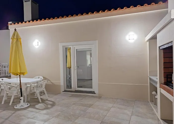 Zeca Holidays -atalaia Fall Mezanine Ideal Trabalhar Feriehus